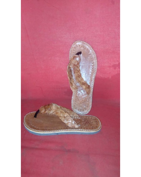 Sandales en peau de boeuf(Cameroun)