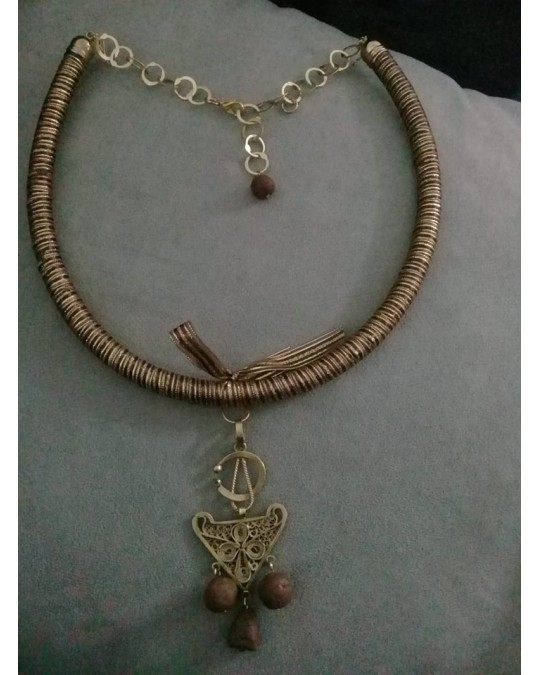 Collier traditionnel